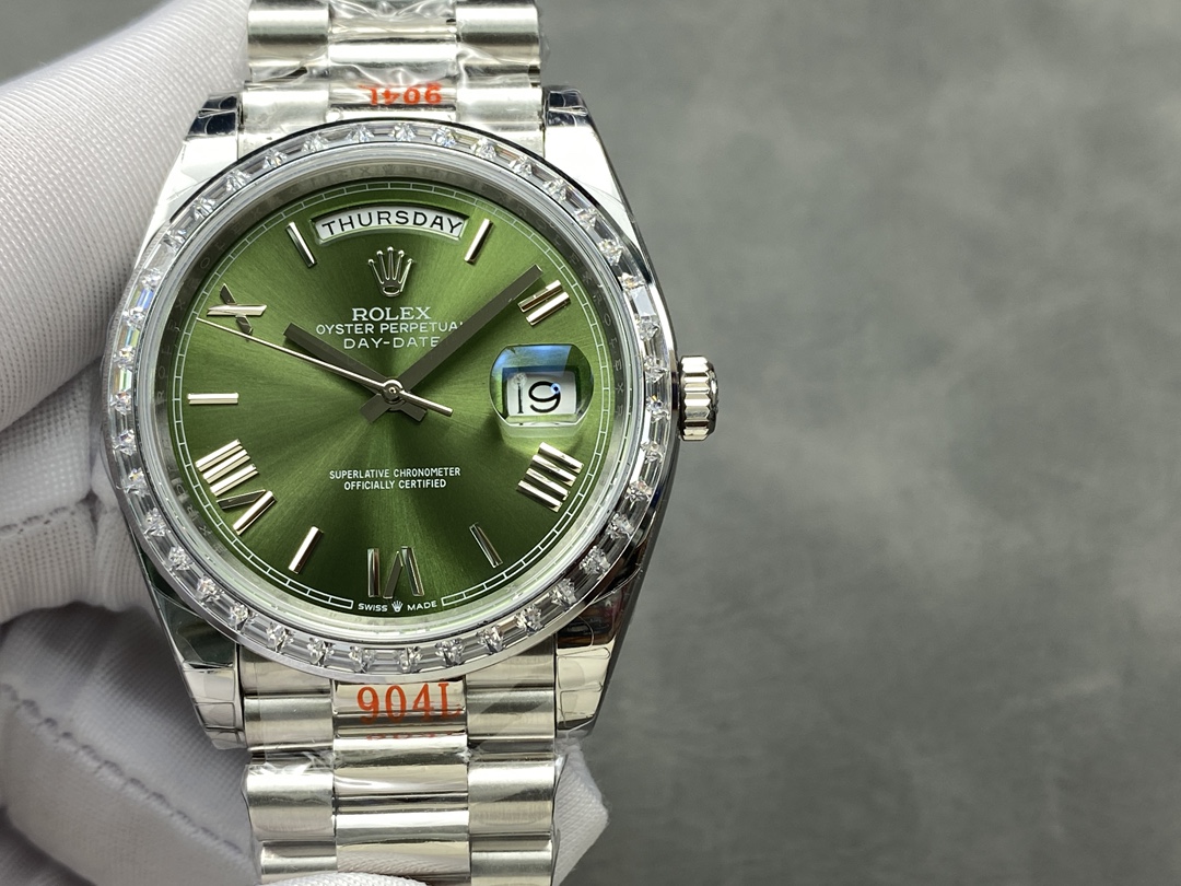Rolex Day-Date 228349RBR Green Roman Dial Diamond Bezel 40mm Mens Replica Watch